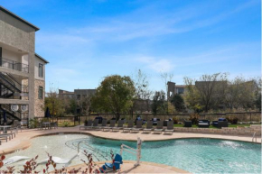 Spacious LUX 2BR 2B Unit in Austin with Pool!
